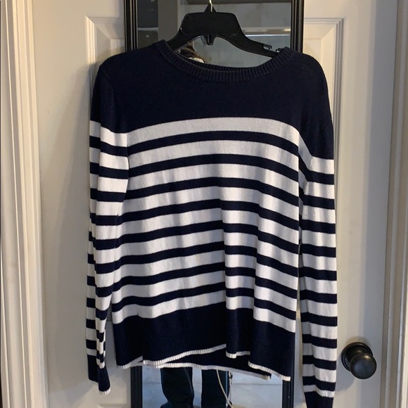 Sweater - Picture 1 of 3